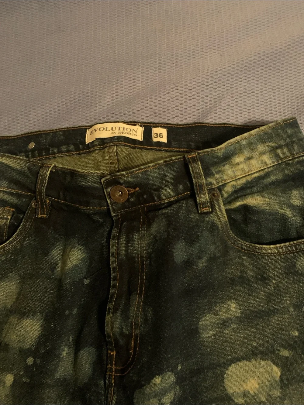 Men's Skinny Distressed Jeans in Dark Blue with Bleach Accents